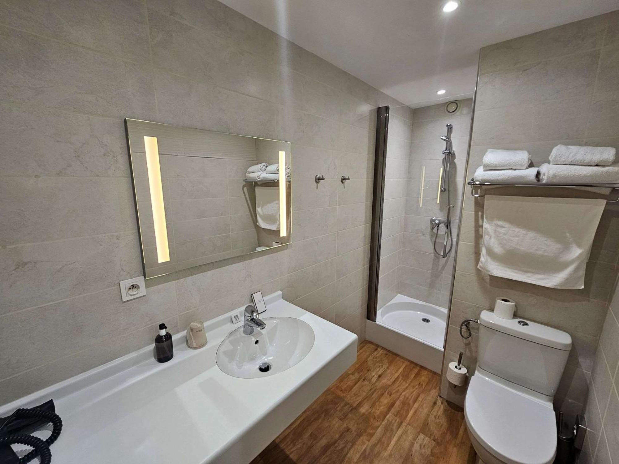 Auberge Du Lac, Sure Hotel Collection By Best Western Mesnil-Saint-Père Exteriör bild