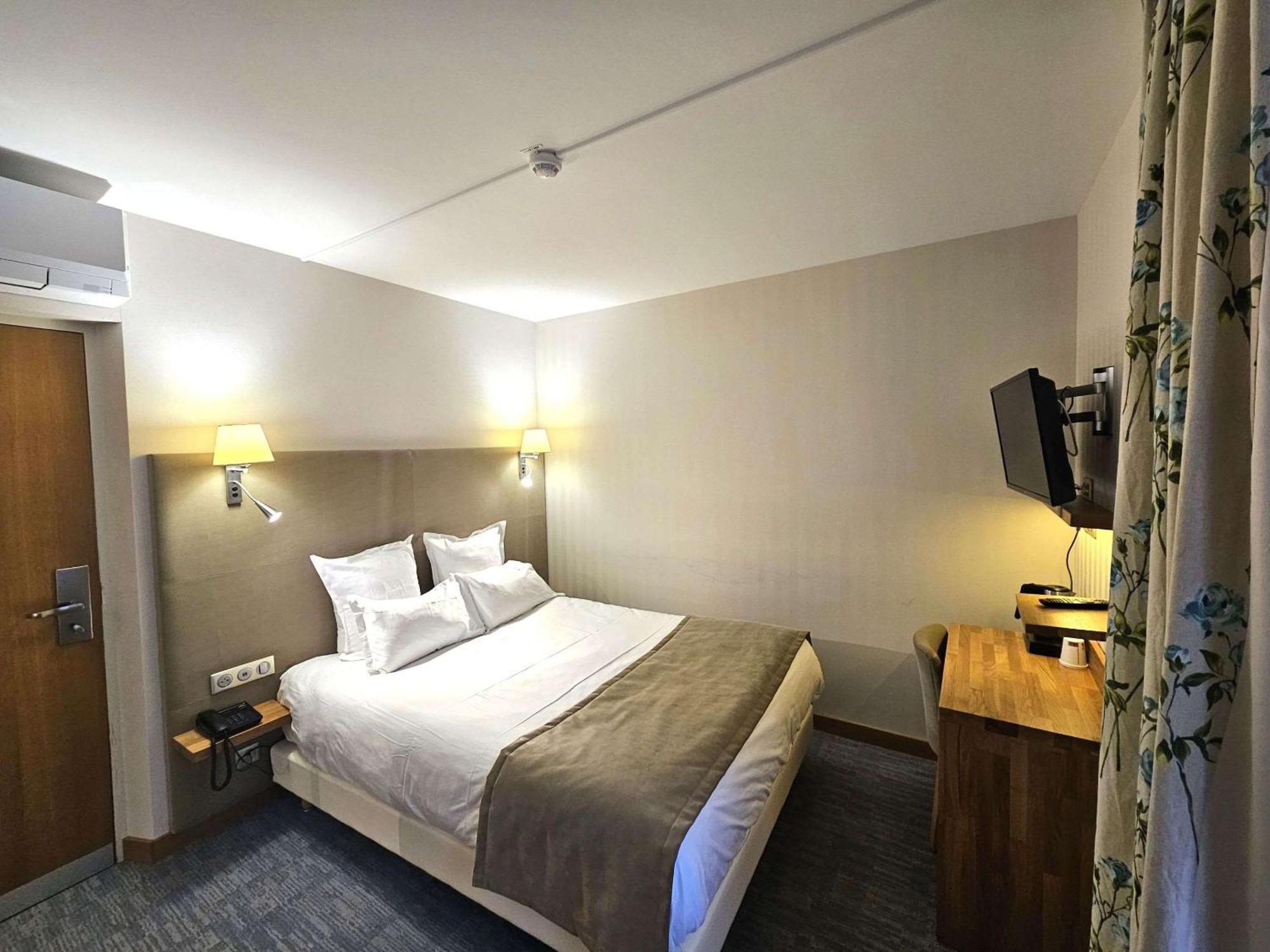 Auberge Du Lac, Sure Hotel Collection By Best Western Mesnil-Saint-Père Exteriör bild