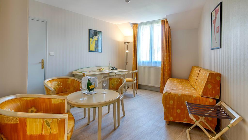 Auberge Du Lac, Sure Hotel Collection By Best Western Mesnil-Saint-Père Exteriör bild